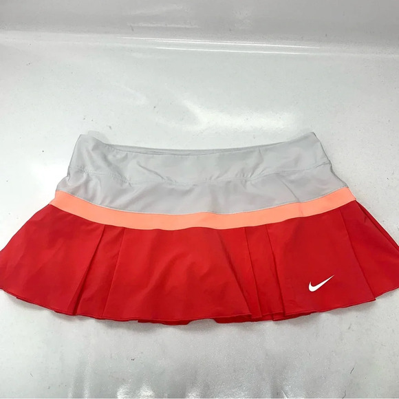 Nike Skort Skirt XL Dri Fit  Pleated Mini Stretch Tennis Pickleball Activewear - Picture 1 of 7